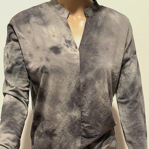 NWT - Juniors Tie-Dye Sweatshirt Grey Size Small